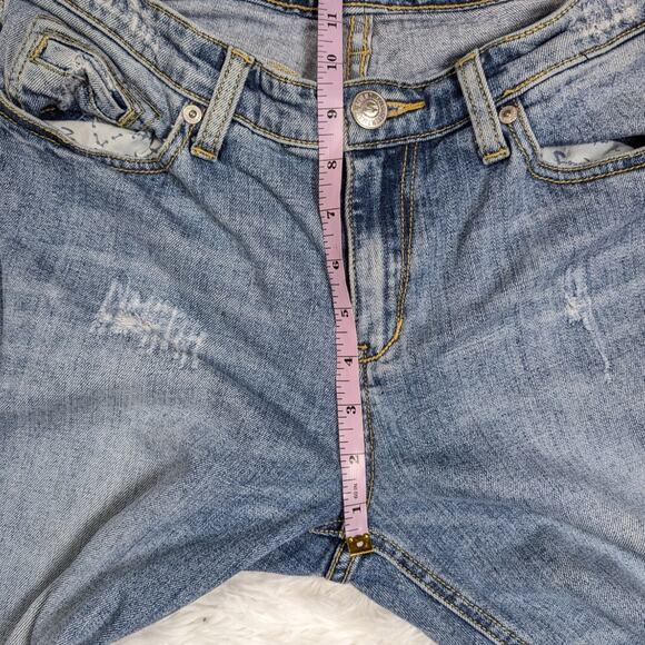 Y2K Seven7 Lightly Distressed Lightwash Cuffed Capri Style Jeans Size 8 - Picture 10 of 15